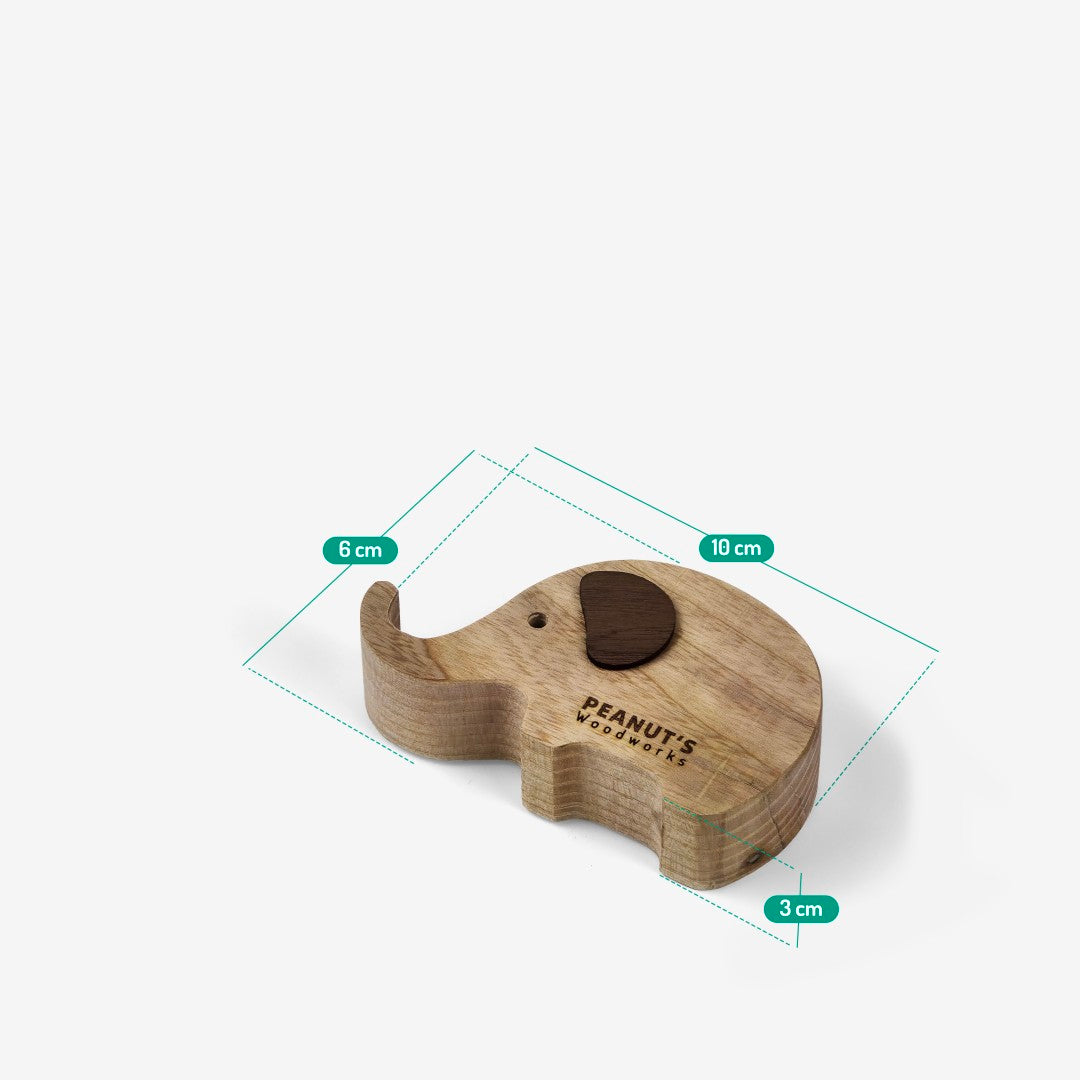 Đế gỗ gác điện thoại hình voi – “Cellephant” từ Peanut's Woodworks