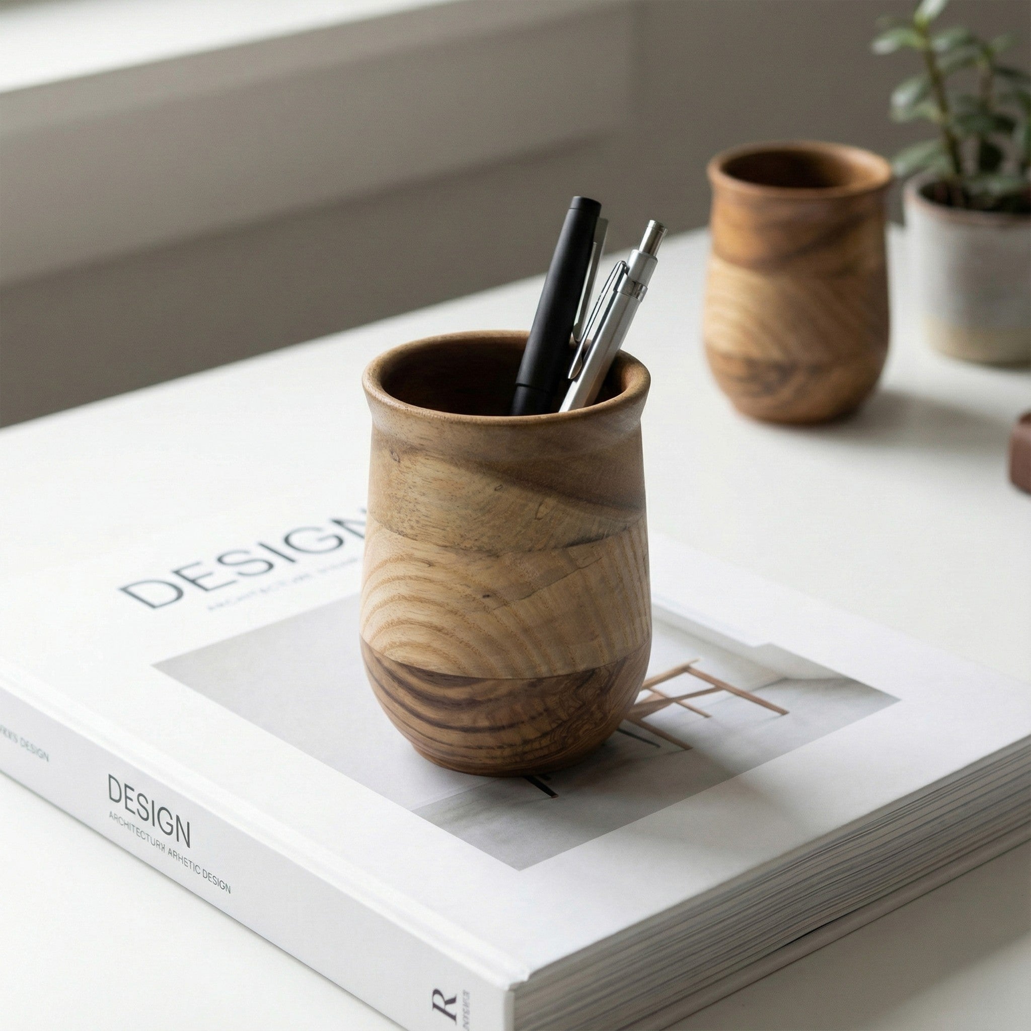 Cốc đựng bút - "Deskdrop" từ Peanut's Woodworks