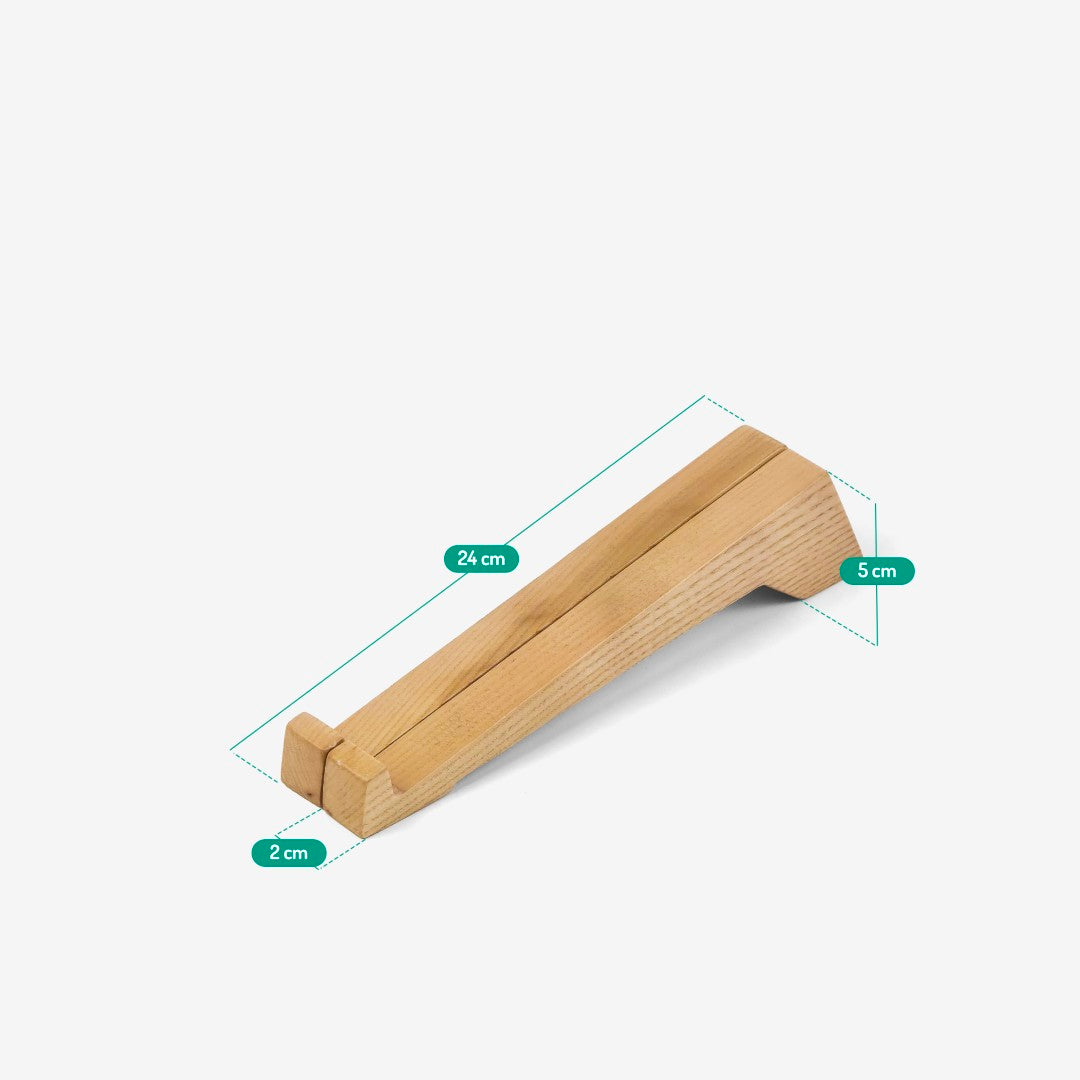 Đế kê laptop nghiêng giúp tản nhiệt – “Overstand” từ Peanut’s Woodworks