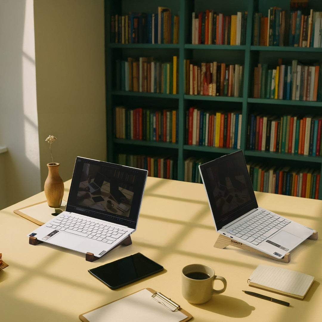 Đế kê laptop nghiêng giúp tản nhiệt – “Overstand” từ Peanut’s Woodworks